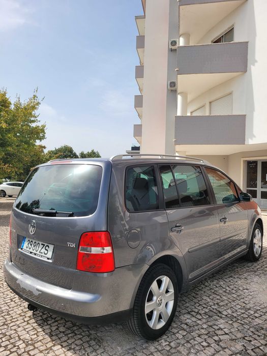 Volkswagen Touran 1.9 TDI (2005) – 7 Lugares, Cx Automática