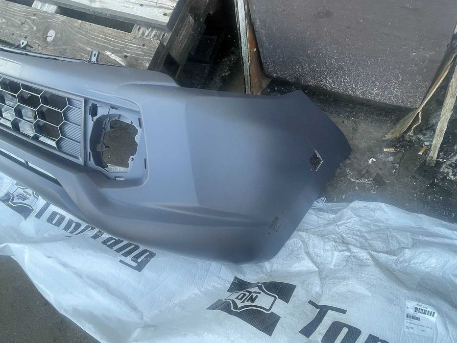 Бампер передний l200 - 2015 - 2018 новый аналог 6400F769  6400G511