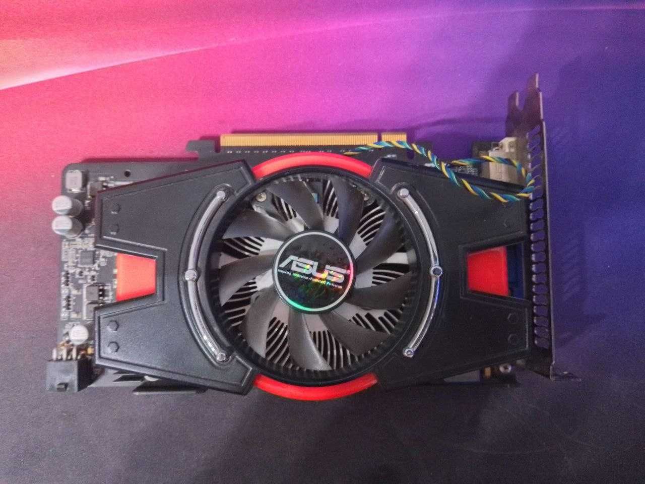 Відеокарта GTX550 T1/1GD5 ASUS