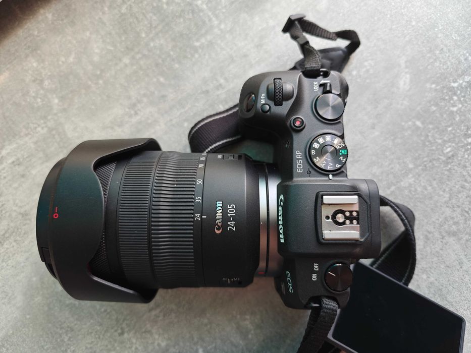 Canon EOS RP + RF 24-105mm f/4 L IS USM + EF+EOS R Mount Kit