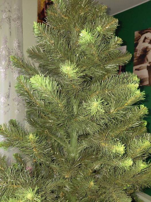 Продам штучну ялинку