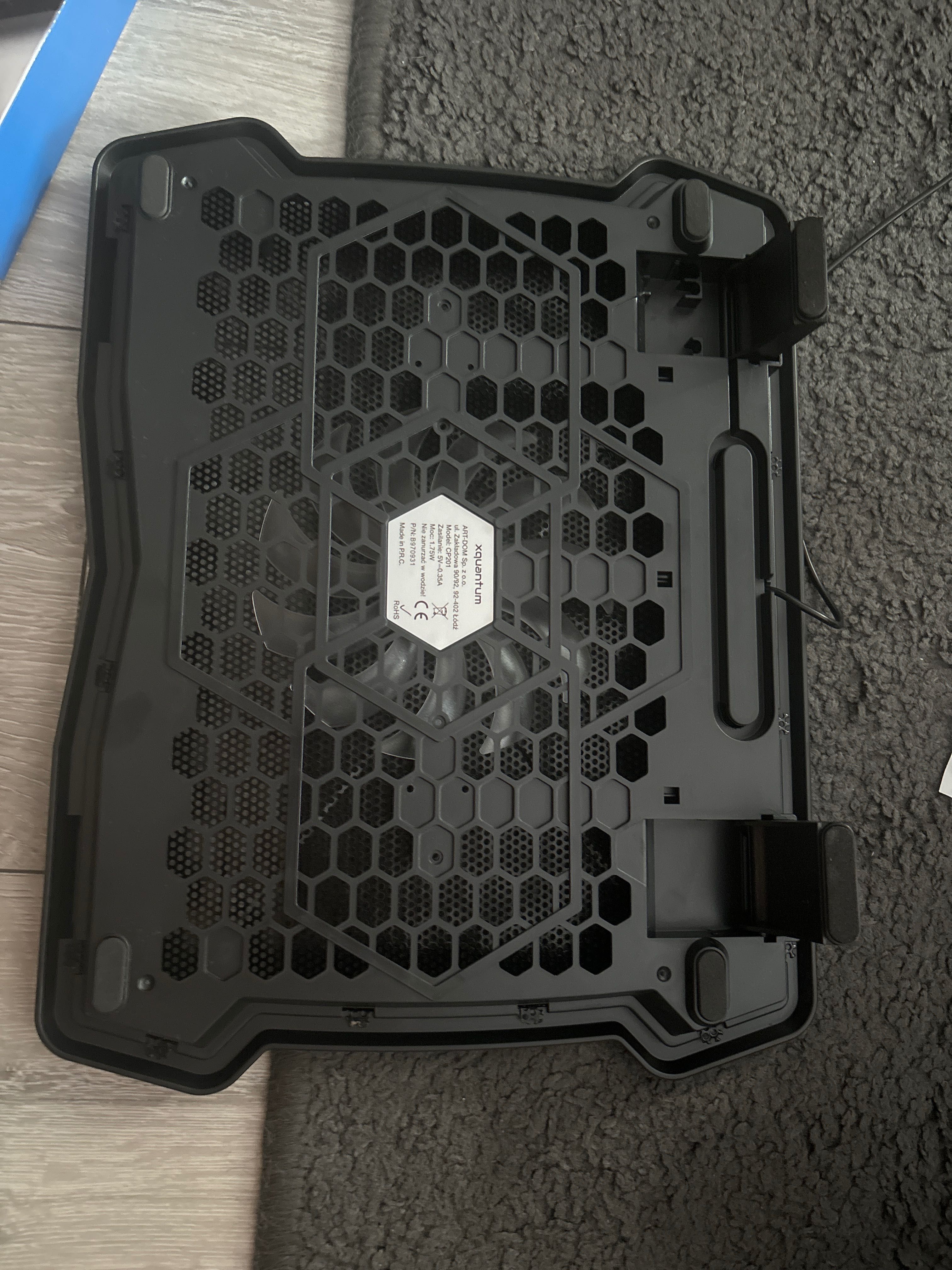 Podstawka chłodząca do laptopa