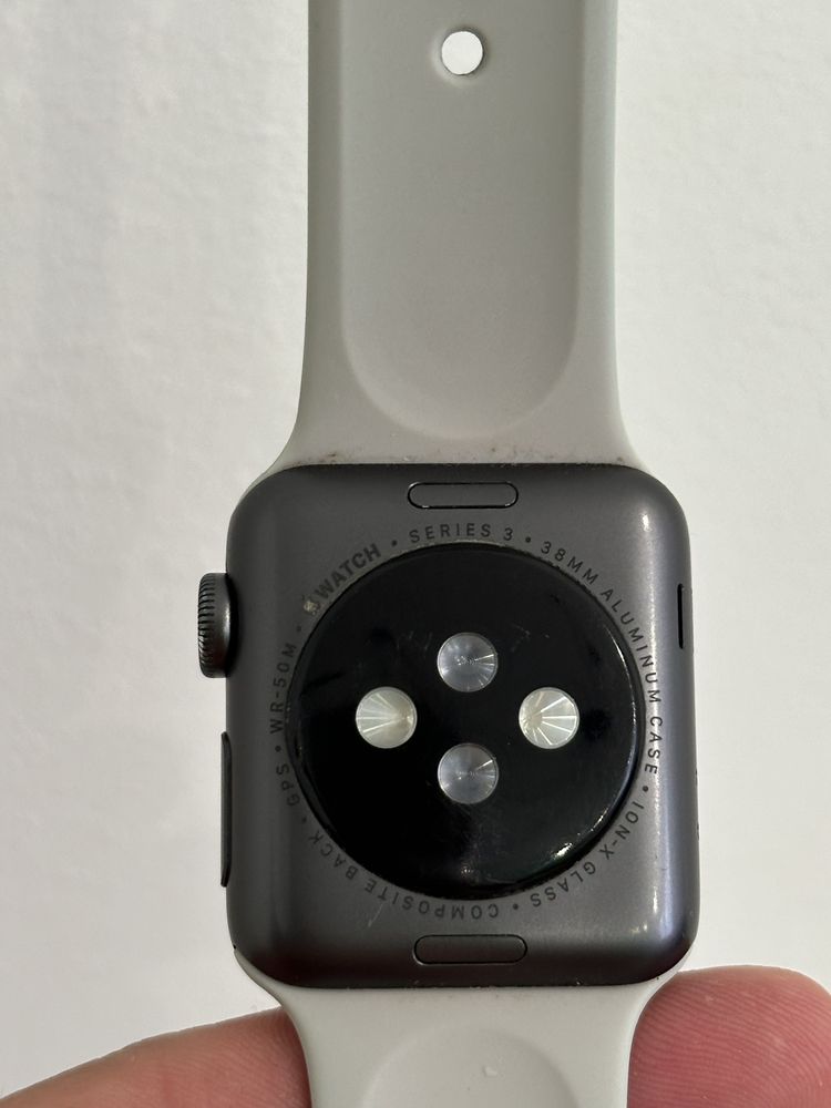 Apple watch 3 series 38mm ,оригинал,весь комплект