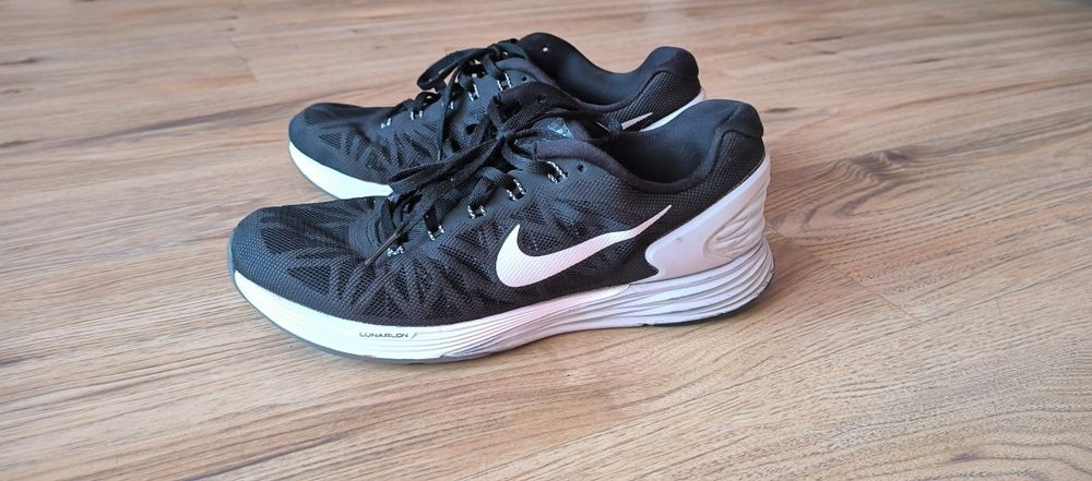 Nike lunarlun. 42
