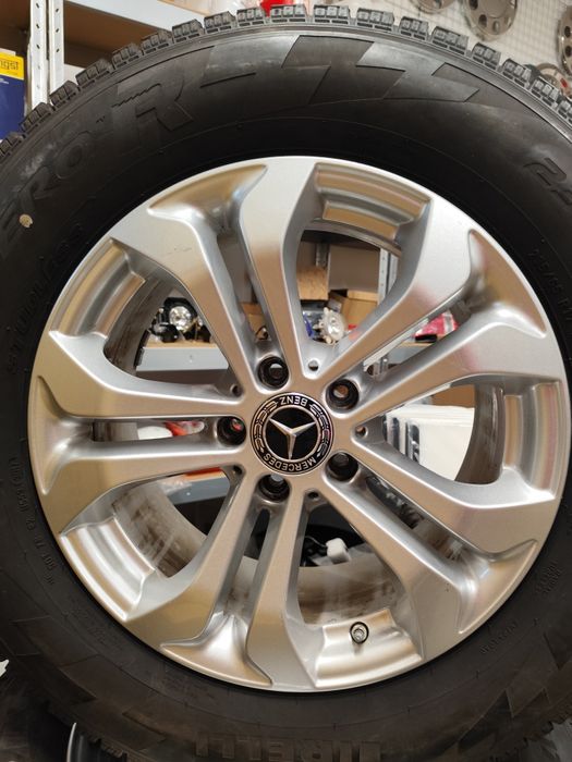 Felgi Mercedes GLC  253 W211 W203 Z OPONAMI Pirelli. Jak nowe r17