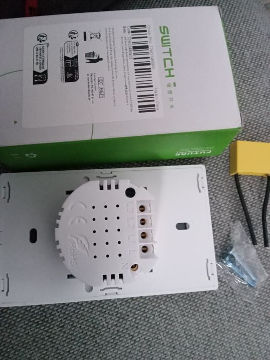 Inteligentny włącznik światła WiFi sterowanie głosem