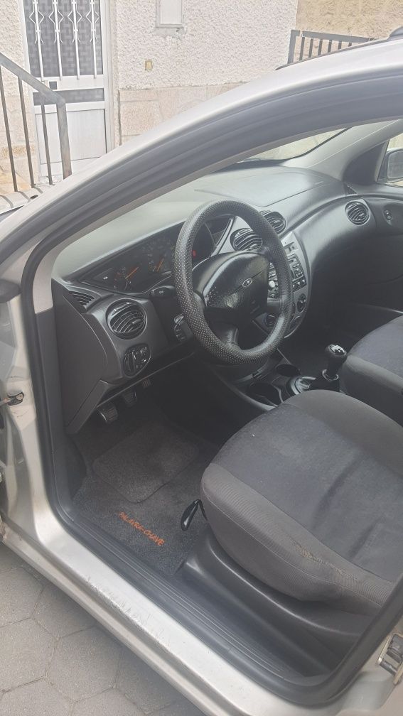 Ford focus 1.4 gasolina
