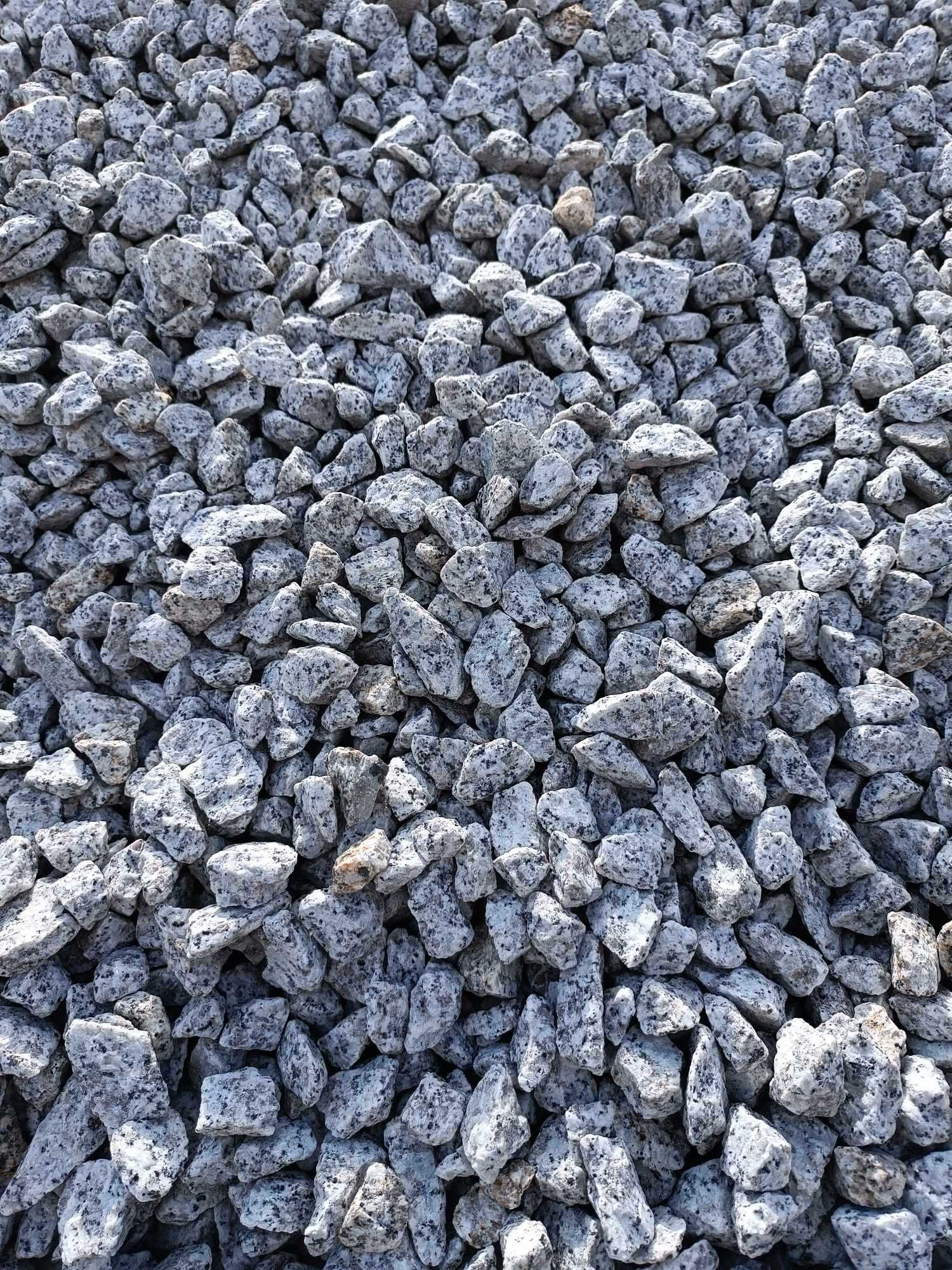 Kamienie ogrodowe ozdobne kora kamienna/grys granitowy/głazy ozdobne