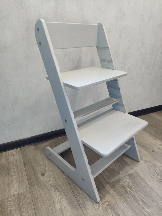 Зростаючий стілець сірий + м'які накладки