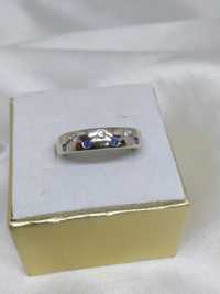 Złoty pierścionek z brylantami i szafirami, złoto 585, R 16