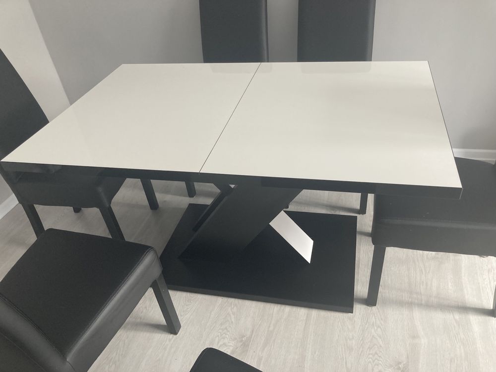 Bialo czarny stol i 6 krzeseł