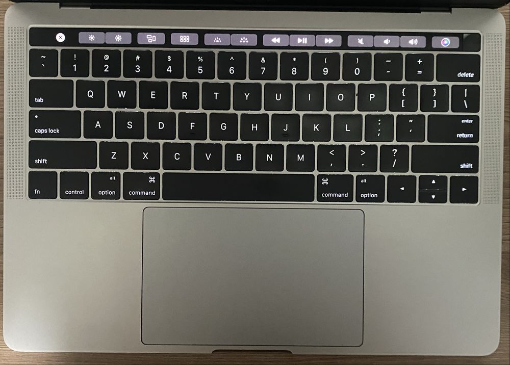 Apple MacBook Pro 13 2016 retina touchbar 80%+ 8/256 core i5 ноутбук