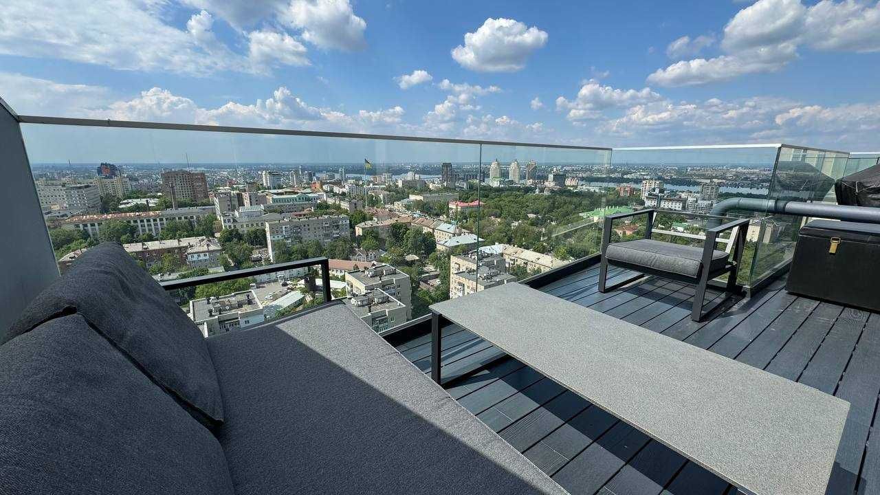 Сдам 3к.квартиру в ЖК Панорама, 100 кв.м, двух-уровневая с террасой