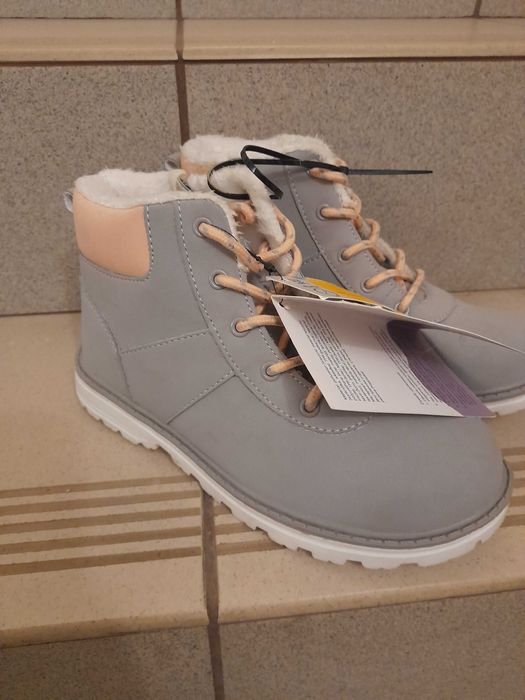 Nowe buty zimowe dziewczece 34