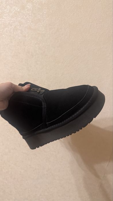 Уггі ,жіноче взутт 38 розмір ,24 см