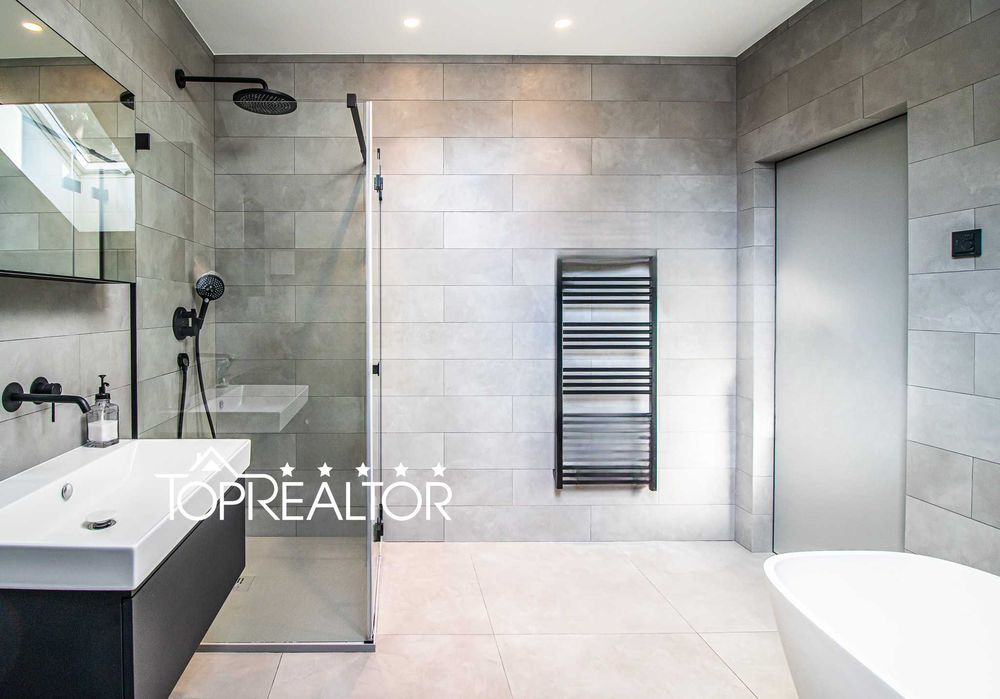 Продам 2-поверховий котедж у селищі Лісове. Лісопарк