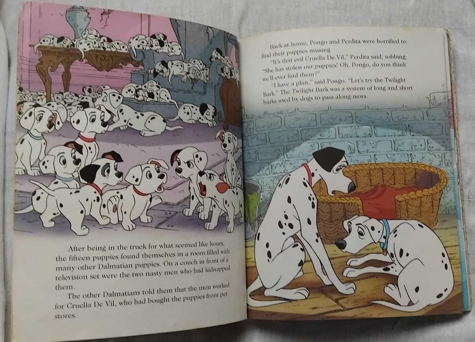 101 dalmatians Walt Disney's Classic книга для детей на английском