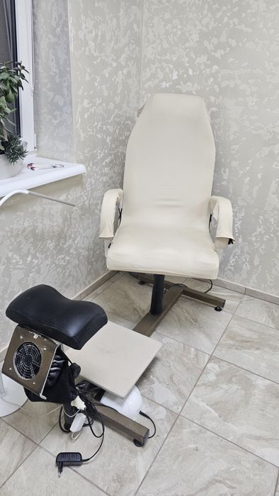 Продам педикюрне крісло