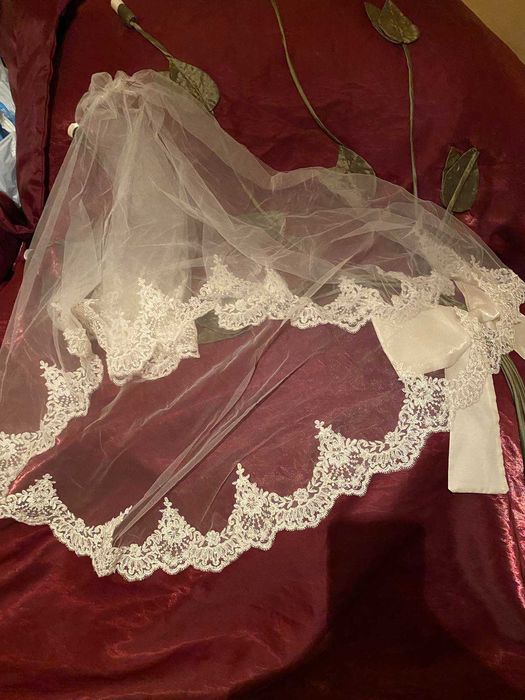 Шикарна весільна сукня  в ідеальному стані