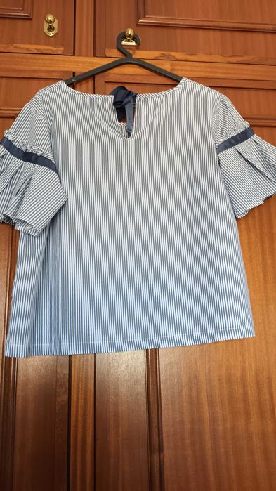 Blusa em azul e branco da Throttleman