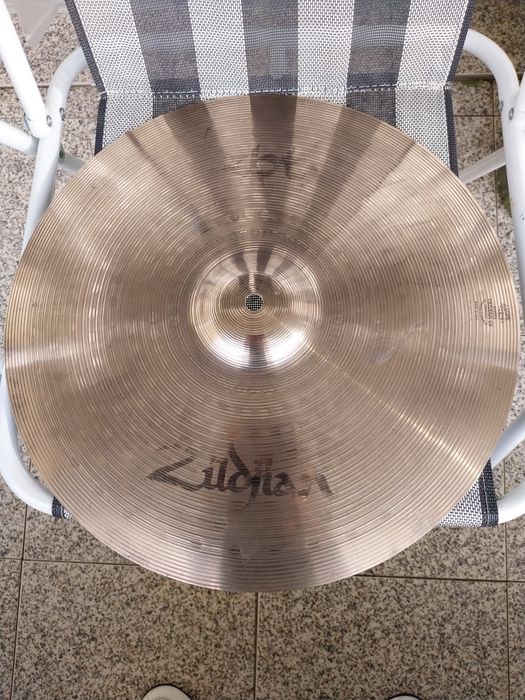 Vendo pratos zildjian