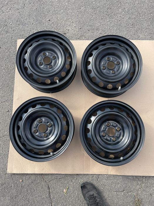 Диски R15 Toyota / 4-100/ 5J/ ET39/ ЦО 54.1/ 4150186