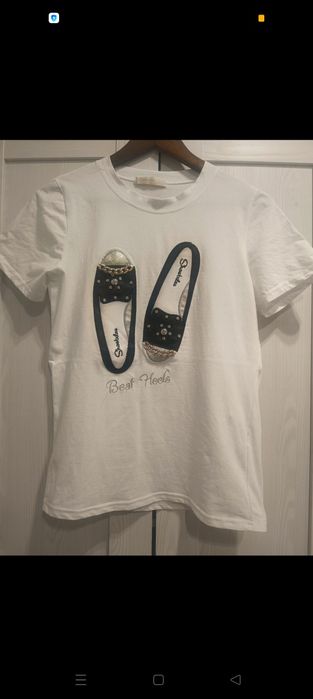 T-shirt koszulka damska krótki rękaw biała aplikacja buty