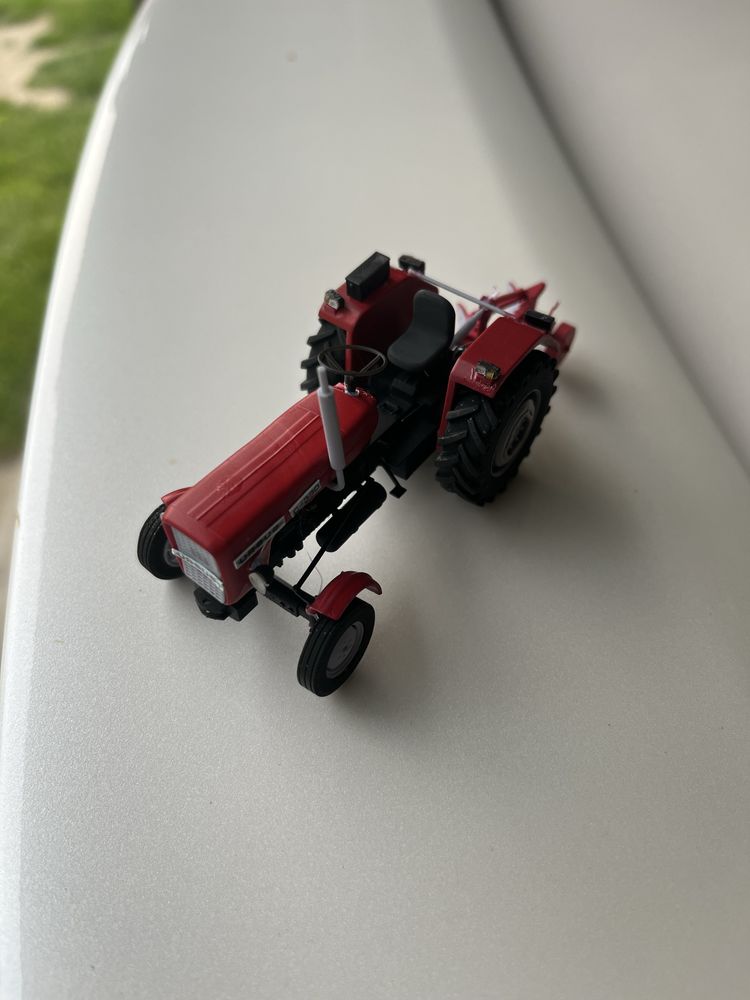 URSUS C-360 skala 1:43 model
