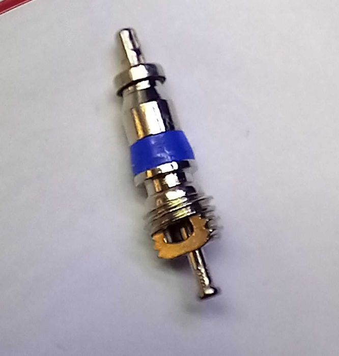 Wentylek do zaworu serwisowego do układów klimatyzacji - 17 sztuk.