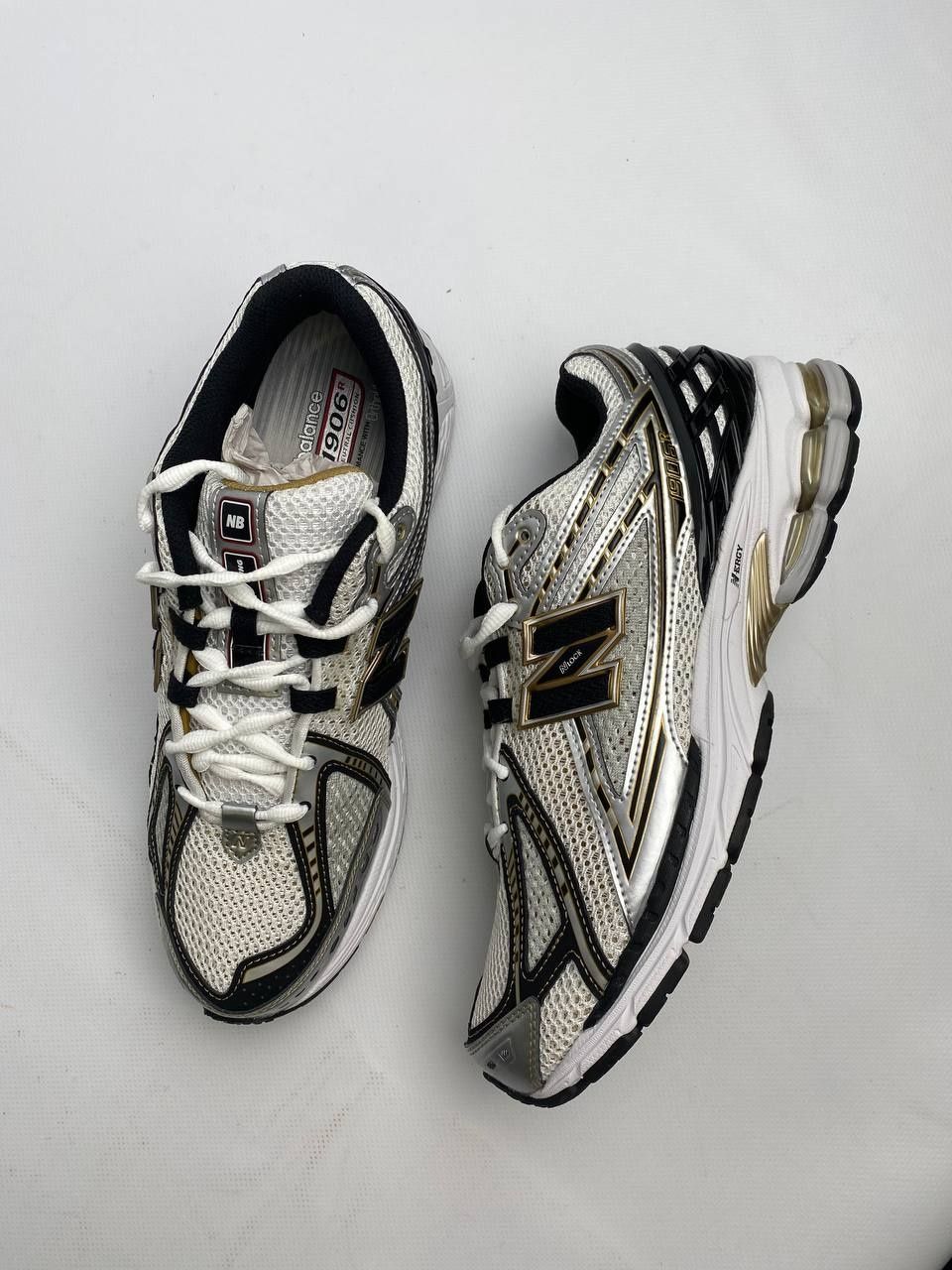 Оригінальні чоловічі кросівки New Balance 1906R
