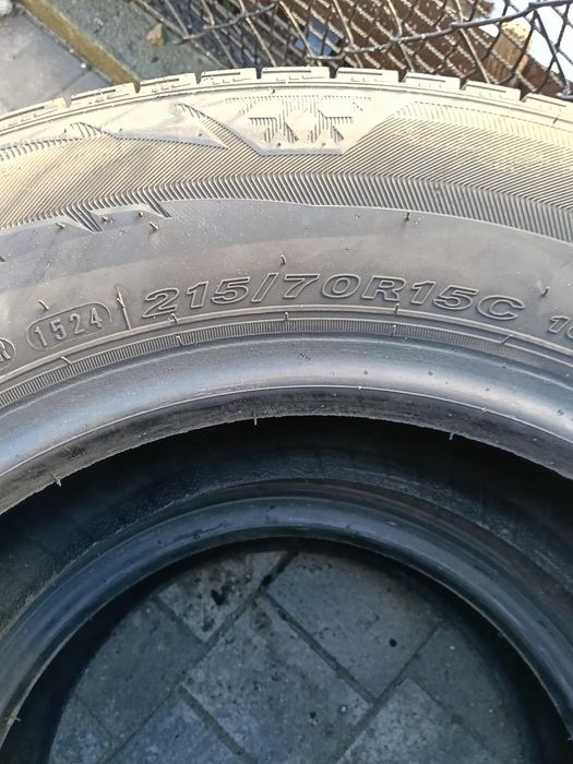 2 Opony zimowe 215/70R15C