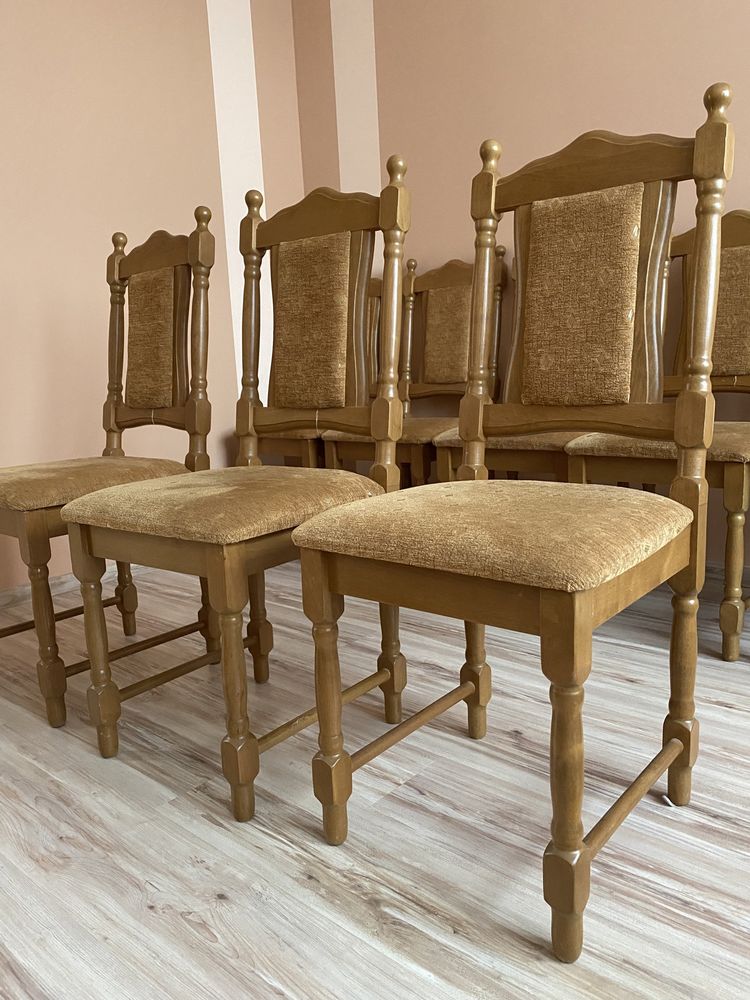 Stół plus 8 krzeseł drewnianych PROMOCJA !!