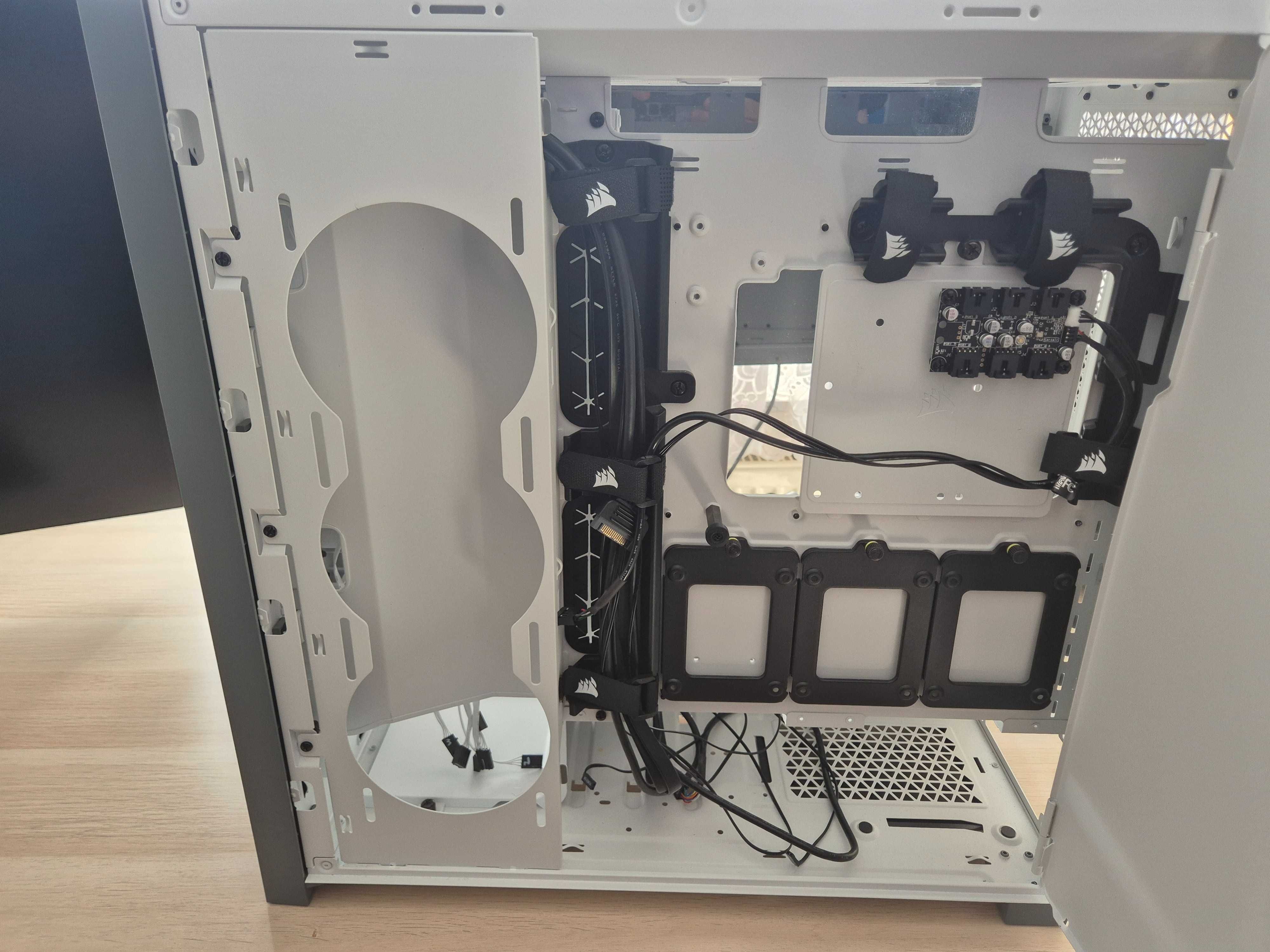 Obudowa Corsair iCUE 5000x RGB