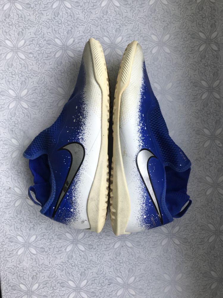 buty piłkarskie halówki nike phantom niebieskie żwirówki sportowe