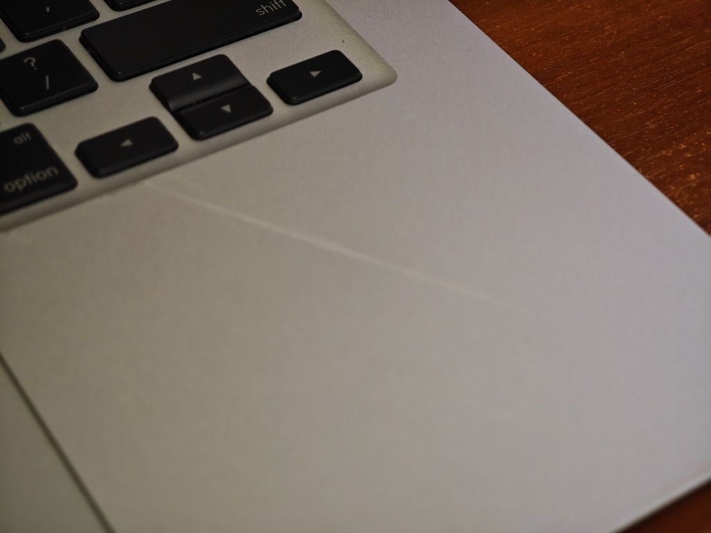 Apple MacBook Air A1369 EMC 2392