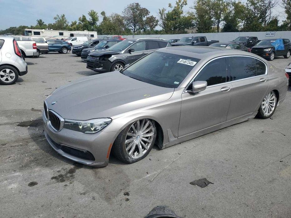 В дорозі BMW 7 G12 740Li 2017 B58