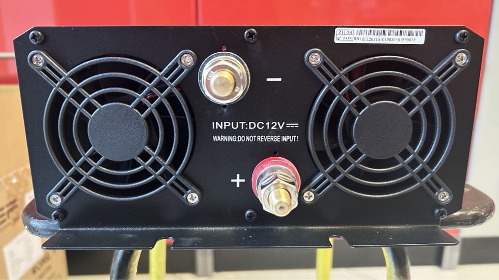 Інвертор AZO IPS-4000S 12V / 230V 4000W Чистий синус