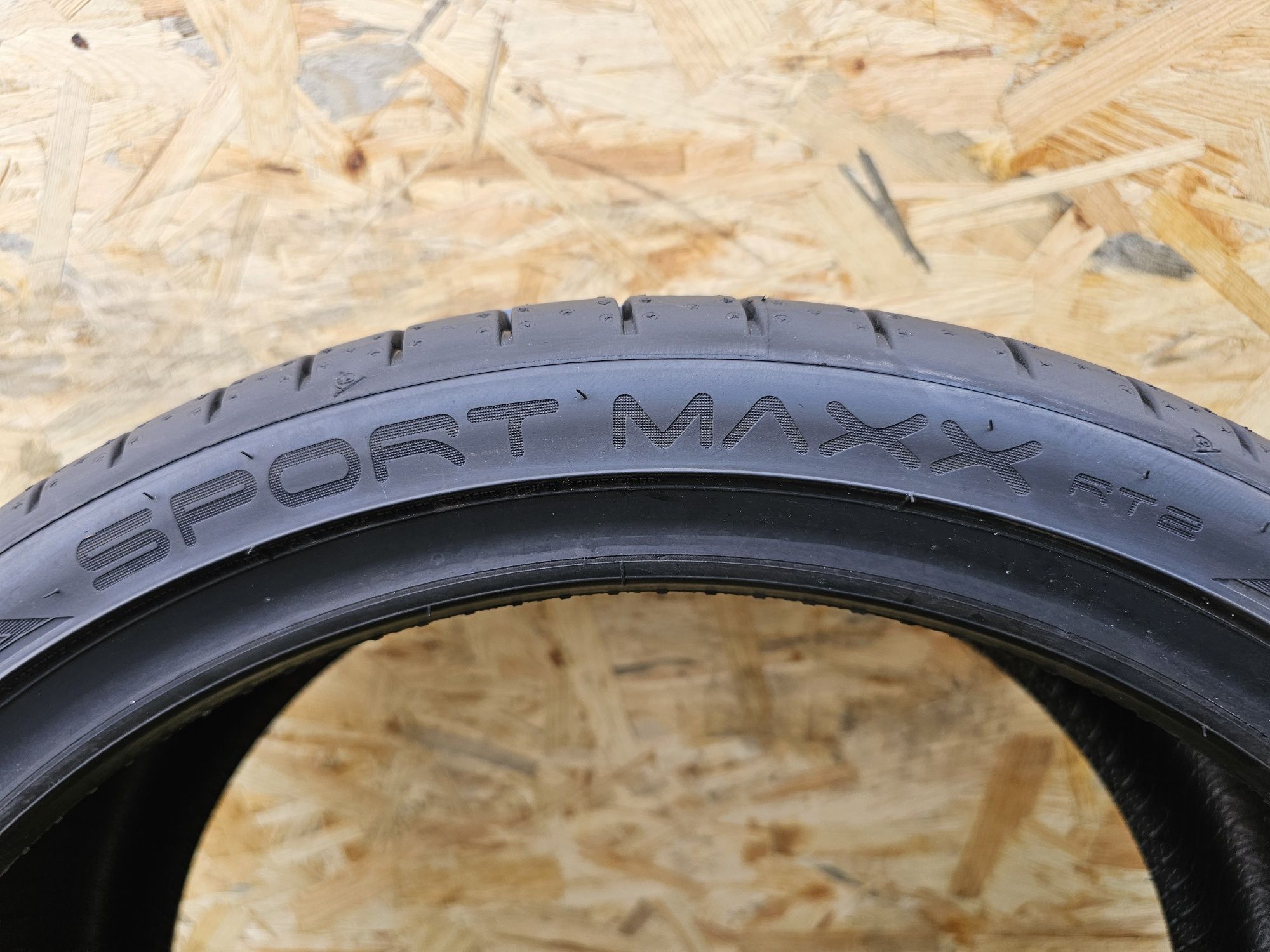 Idealne!!  2023rok!!  225/35 r18 Dunlop Sport Maxx RT2