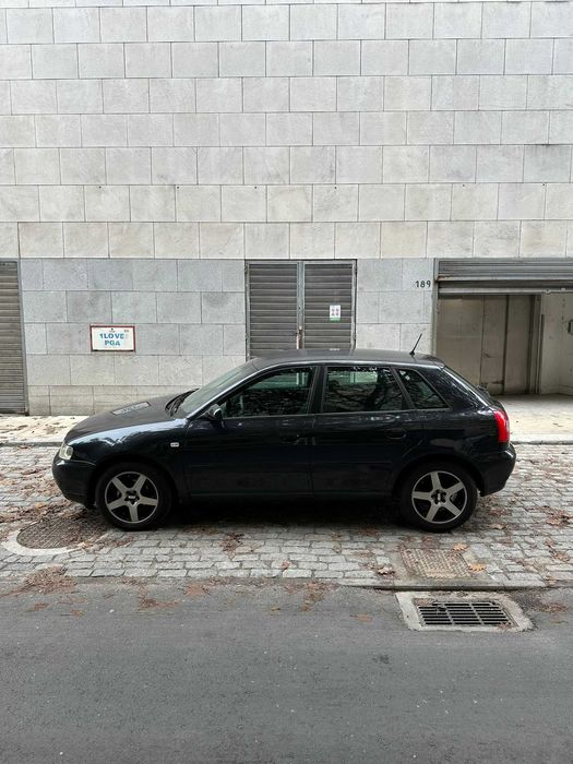 AUDI A3 1.6 Excelente estado