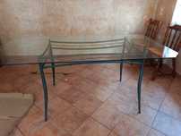 Conjunto de mesa de ferro e 6 cadeiras