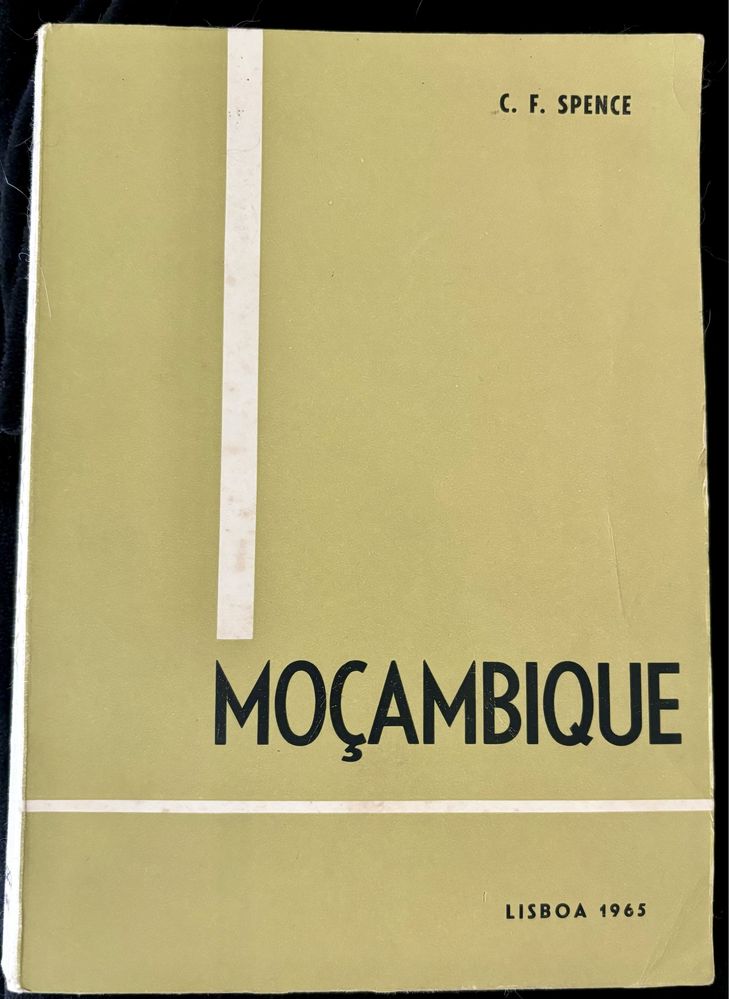 Moçambique - livro de CF Spence