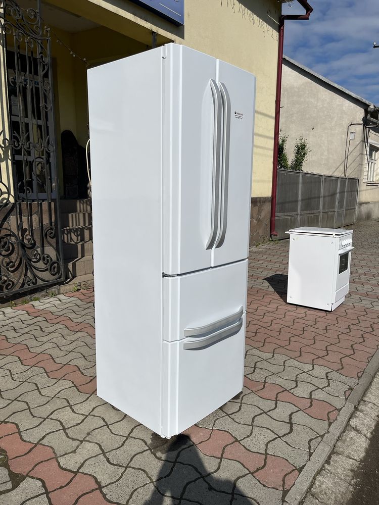 Холодильник Hotpoint ARISTON ModE4D AA W C в ідеальному стані