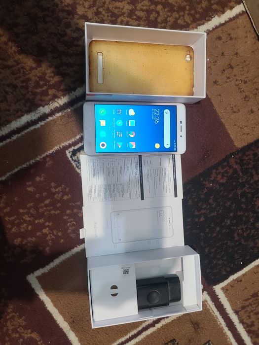 Продам смартфон редми 4а на запчасти