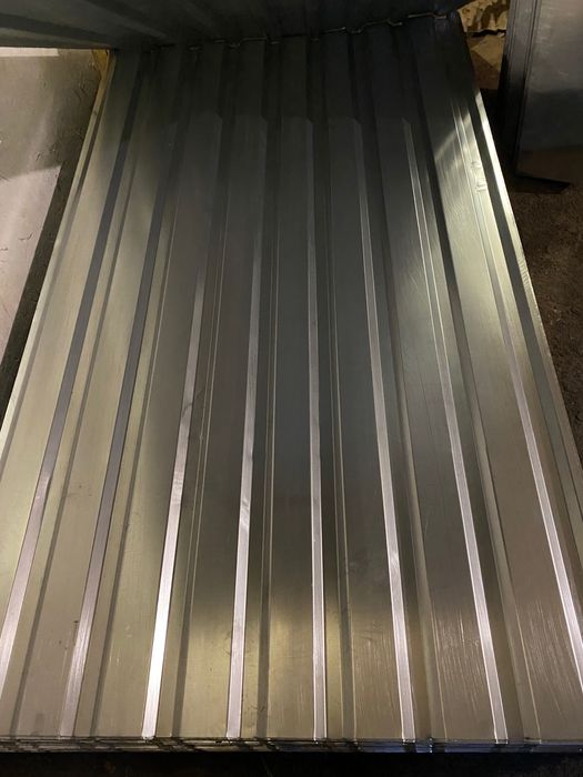 Профнастил профлист оцинкованный новый, конек угловой