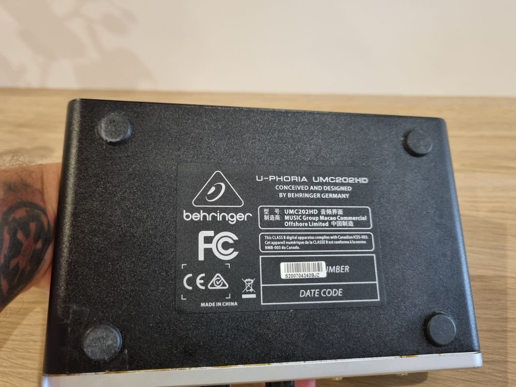 InInterface Behringer U Phoria umc202hd