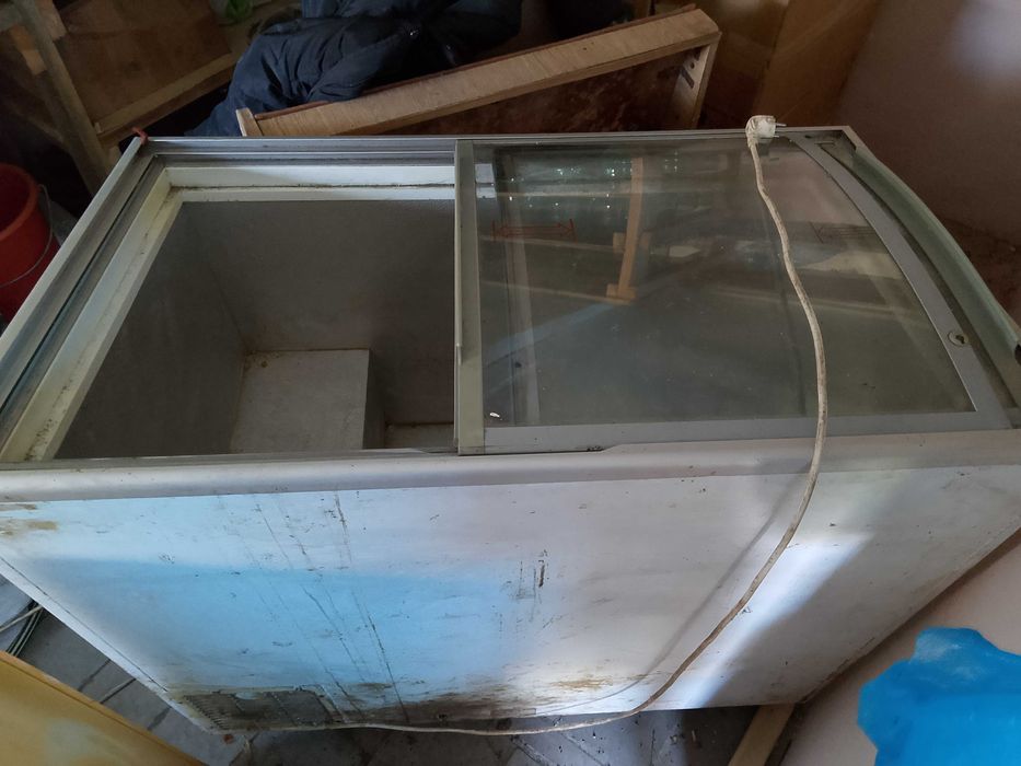 Продам морозильную камеру