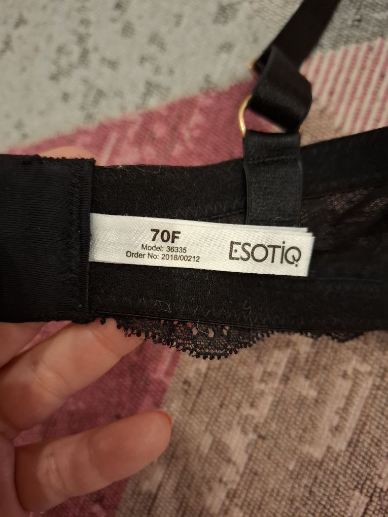 Esotiq, nowy biustonosz, czarny stanik, 70F