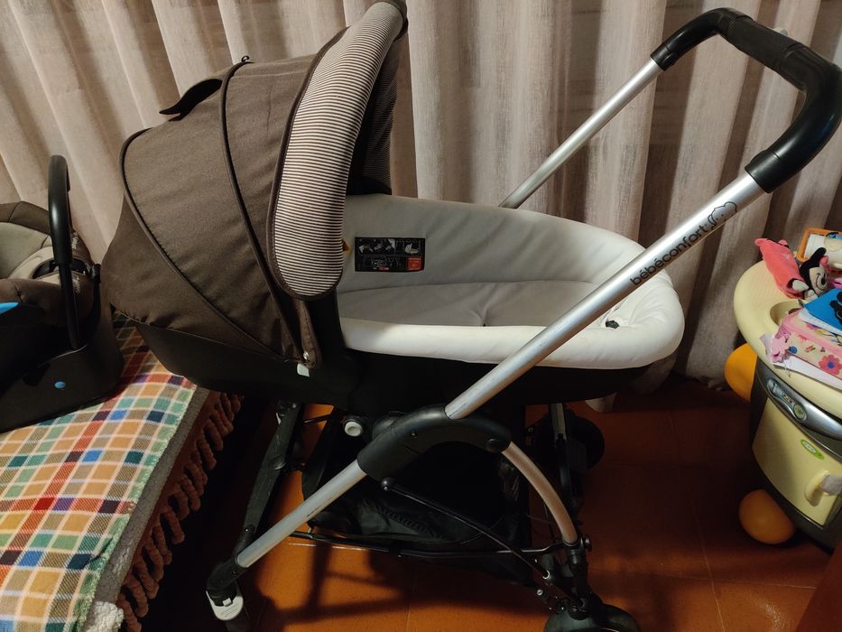 Trio Bebeconfort Streety Fix 3 + Cadeira Auto Bebeconfort Iseos Neo
