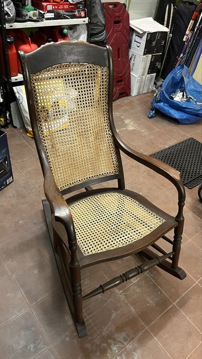 Cadeira de baloiço antiga