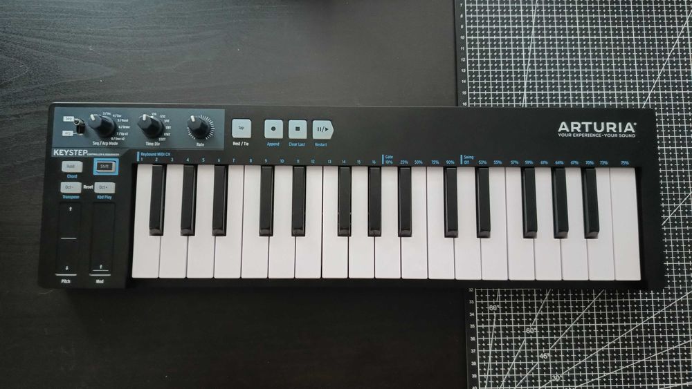 Klawiatura MIDI sekwencer Arturia Keystep 32 zestaw box, stan idealny